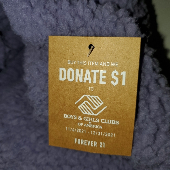 Forever 21 Soft Sherpa Hooded Zip Up Jacket with Pockets - Picture 7 of 7